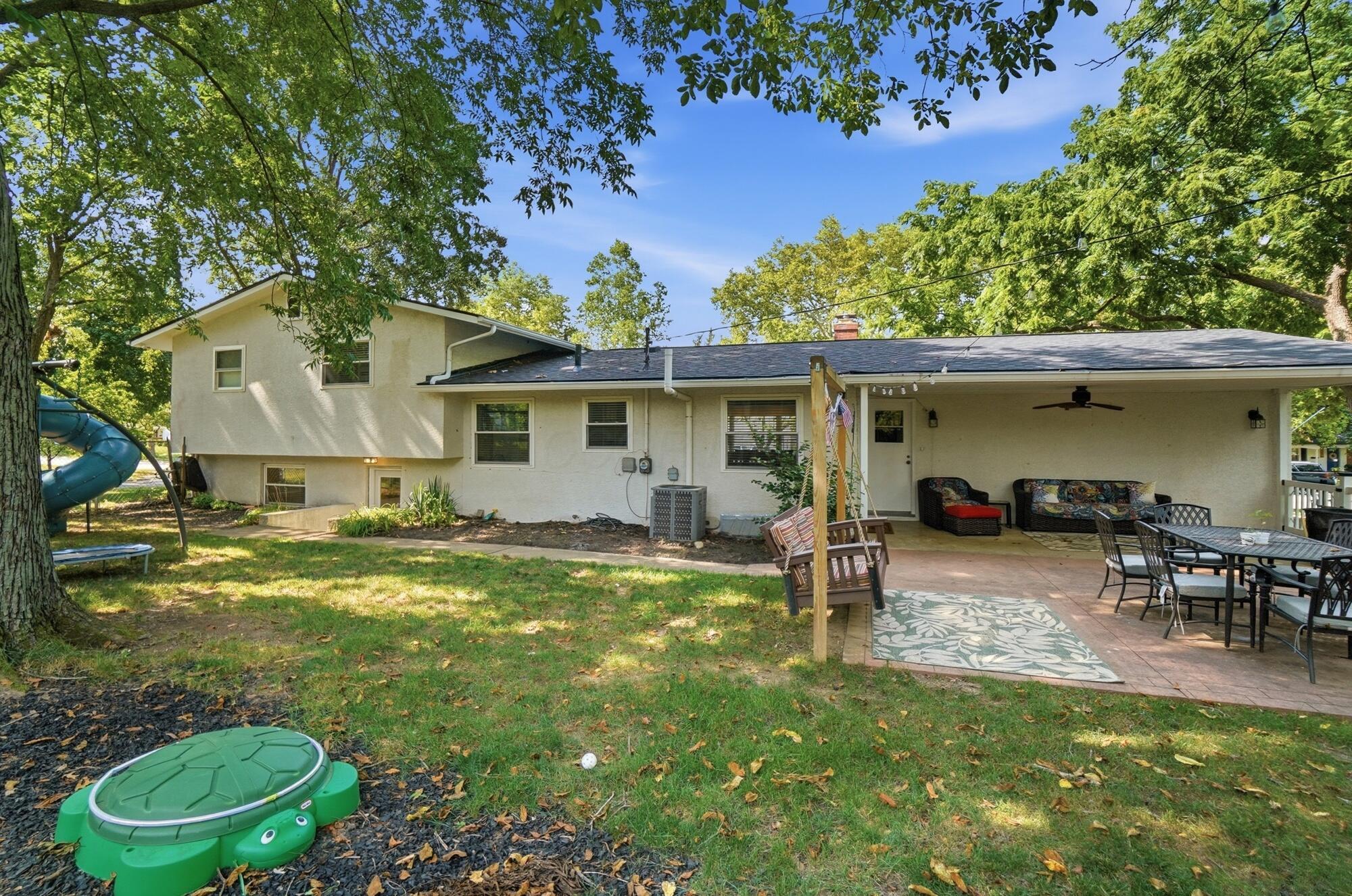 1381 Zollinger Road Columbus, OH 43221 - Photo 58 of 68 070