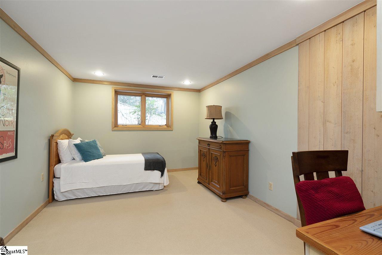 1111 Wembley Road Greenville, SC 29607 - Photo 23 of 35 Lower Level, Full en suite bath and plenty of closets