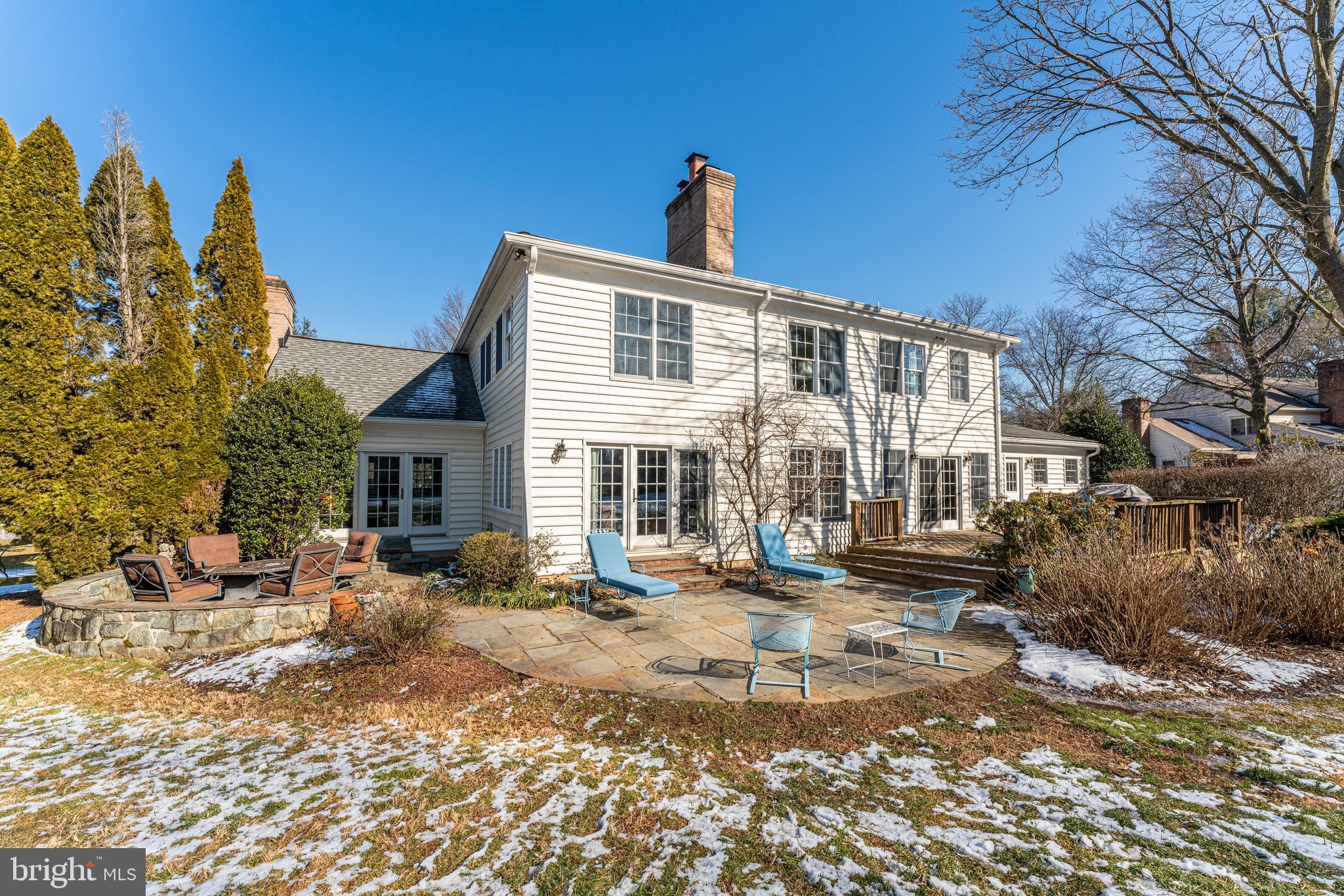 8456 Holly Leaf Drive McLean, VA 22102 - Photo 5 of 11 8456 Holly Leaf Dr, McLean, VA 22102