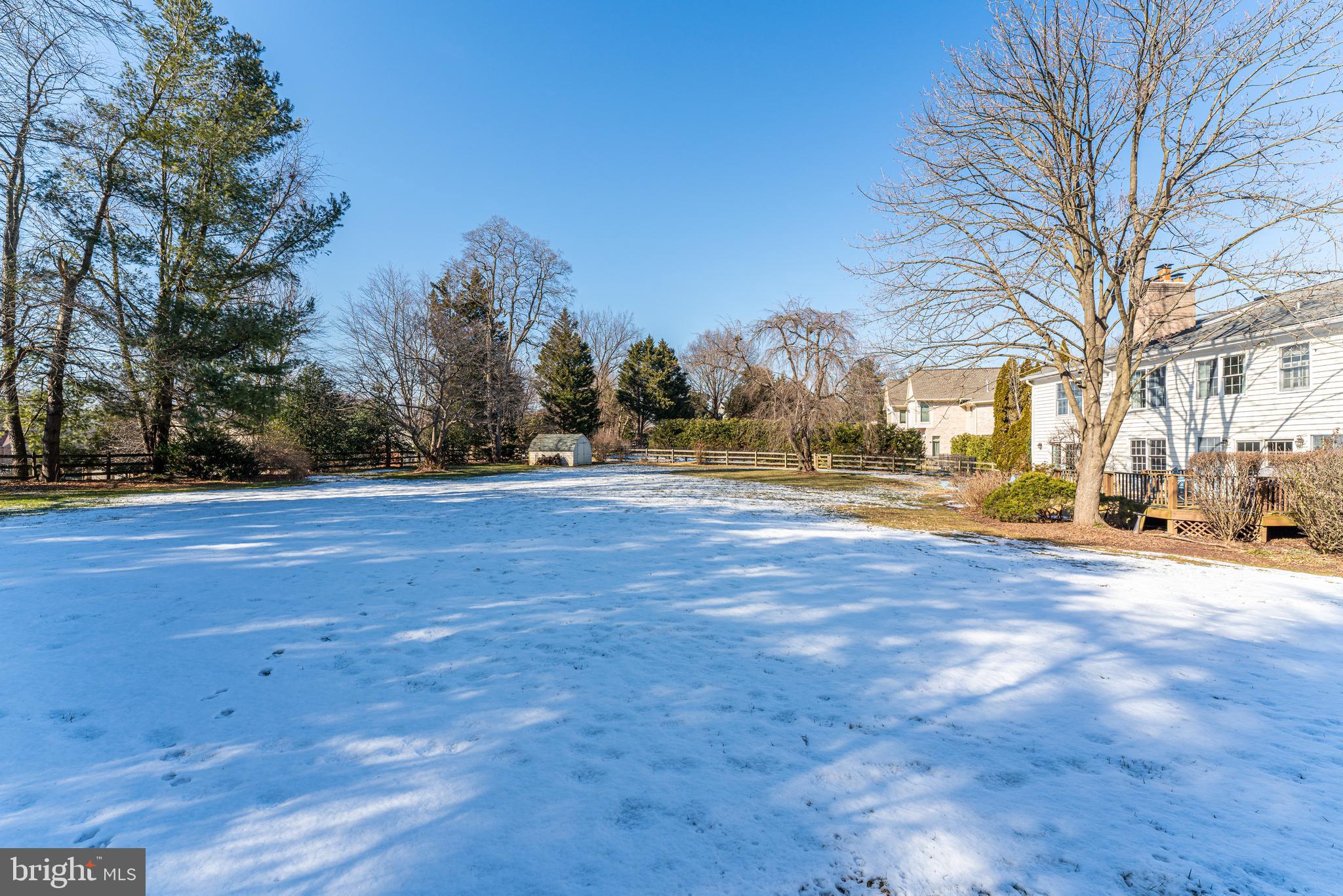 8456 Holly Leaf Drive McLean, VA 22102 - Photo 9 of 11 8456 Holly Leaf Dr, McLean, VA 22102