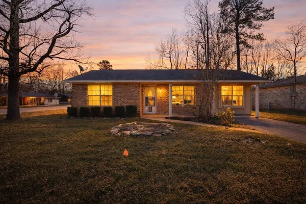 $1,875 | 210 North Shirley Lane, Willis, TX 77378