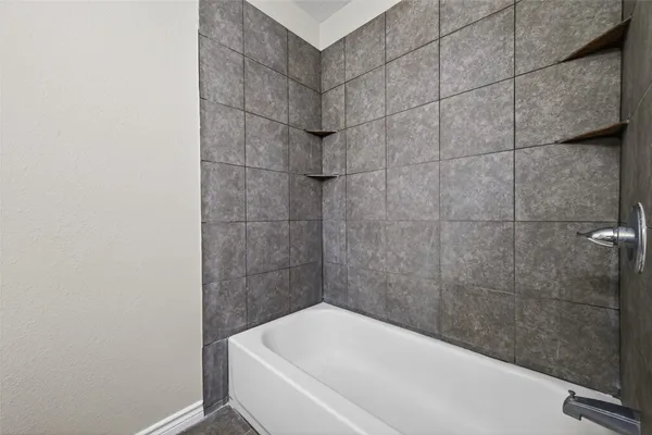 $1,875 | 210 North Shirley Lane, Willis, TX 77378