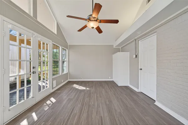 $1,875 | 210 North Shirley Lane, Willis, TX 77378