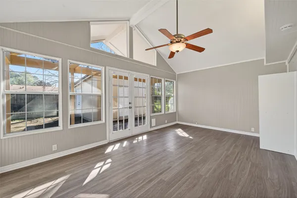 $1,875 | 210 North Shirley Lane, Willis, TX 77378