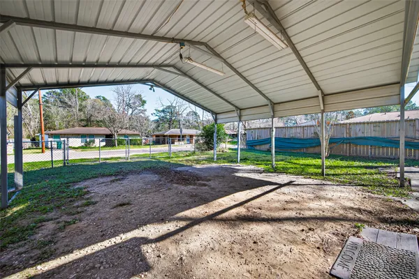 $1,875 | 210 North Shirley Lane, Willis, TX 77378