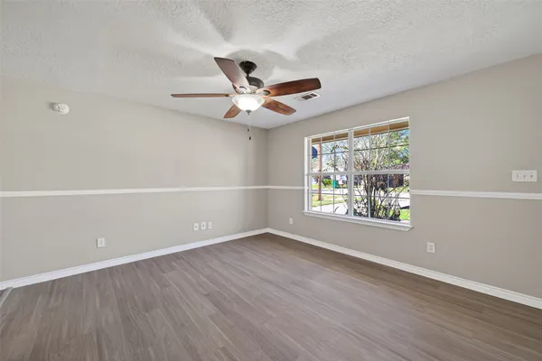 $1,875 | 210 North Shirley Lane, Willis, TX 77378