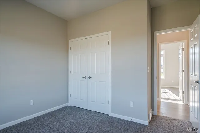 $499,500 | 127 Dewport Road, Van Buren, NY 13027