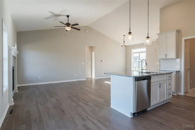 $499,500 | 127 Dewport Road, Van Buren, NY 13027