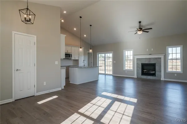 $499,500 | 127 Dewport Road, Van Buren, NY 13027