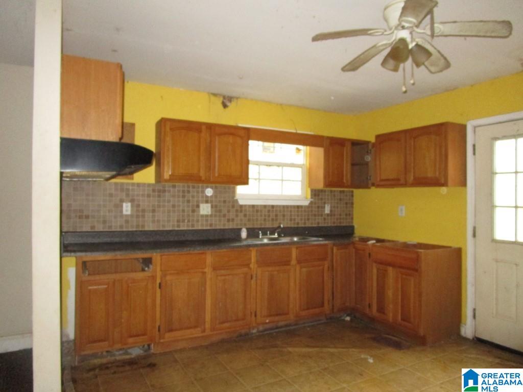 116 Honeycutt Road Adamsville, AL 35005 - Photo 10 of 18