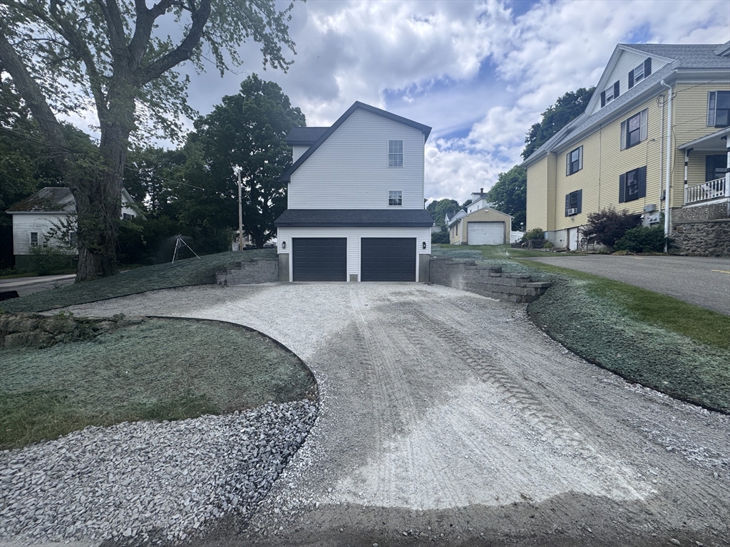 167 South Row Road Lunenburg, MA 01462 - Photo 2 of 26