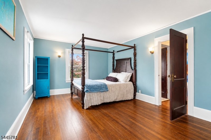 585 Ridge Street Newark, NJ 07104 - Photo 17 of 34