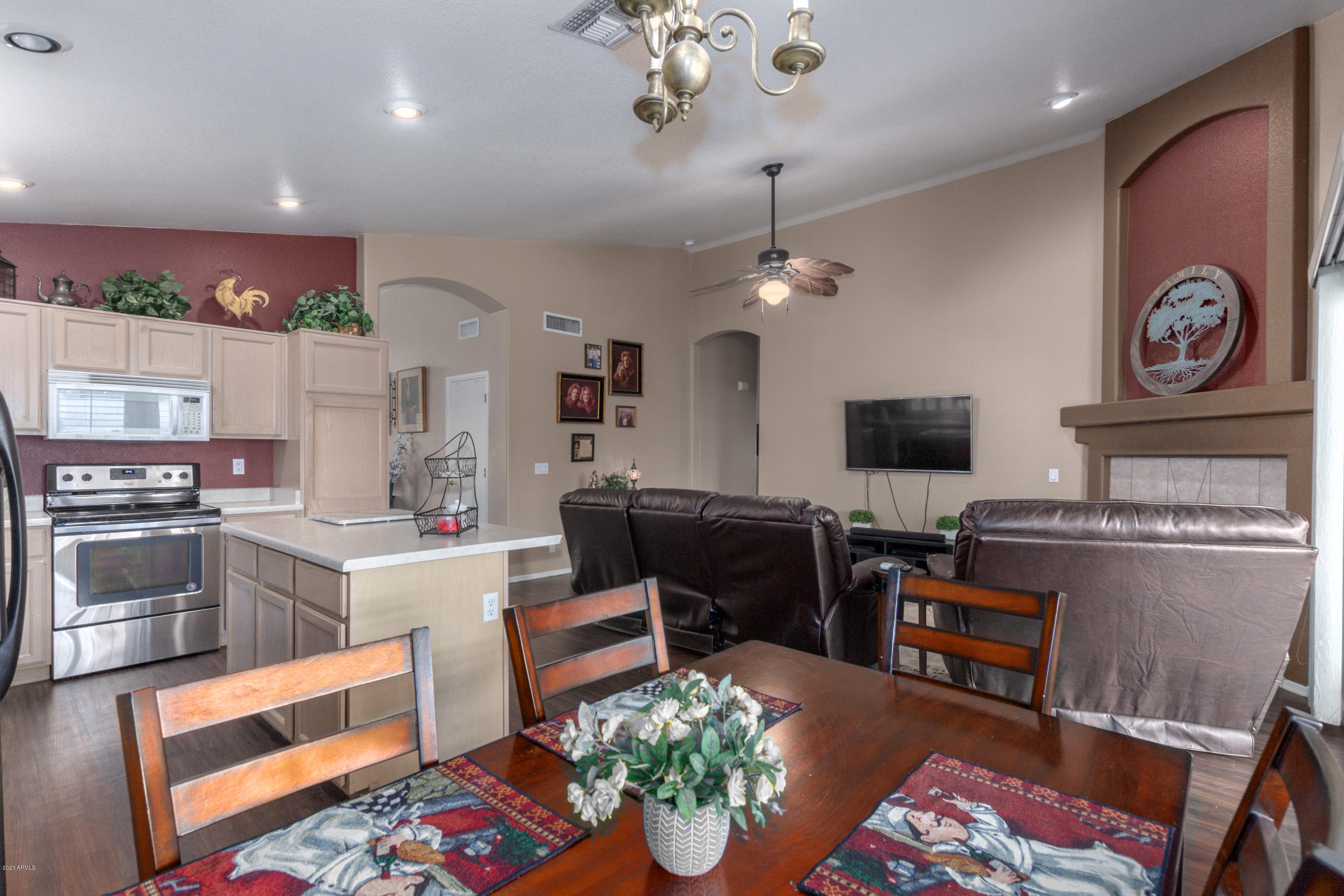 2257 East Stephens Road Gilbert, AZ 85296 - Photo 11 of 27 eat in kitchen