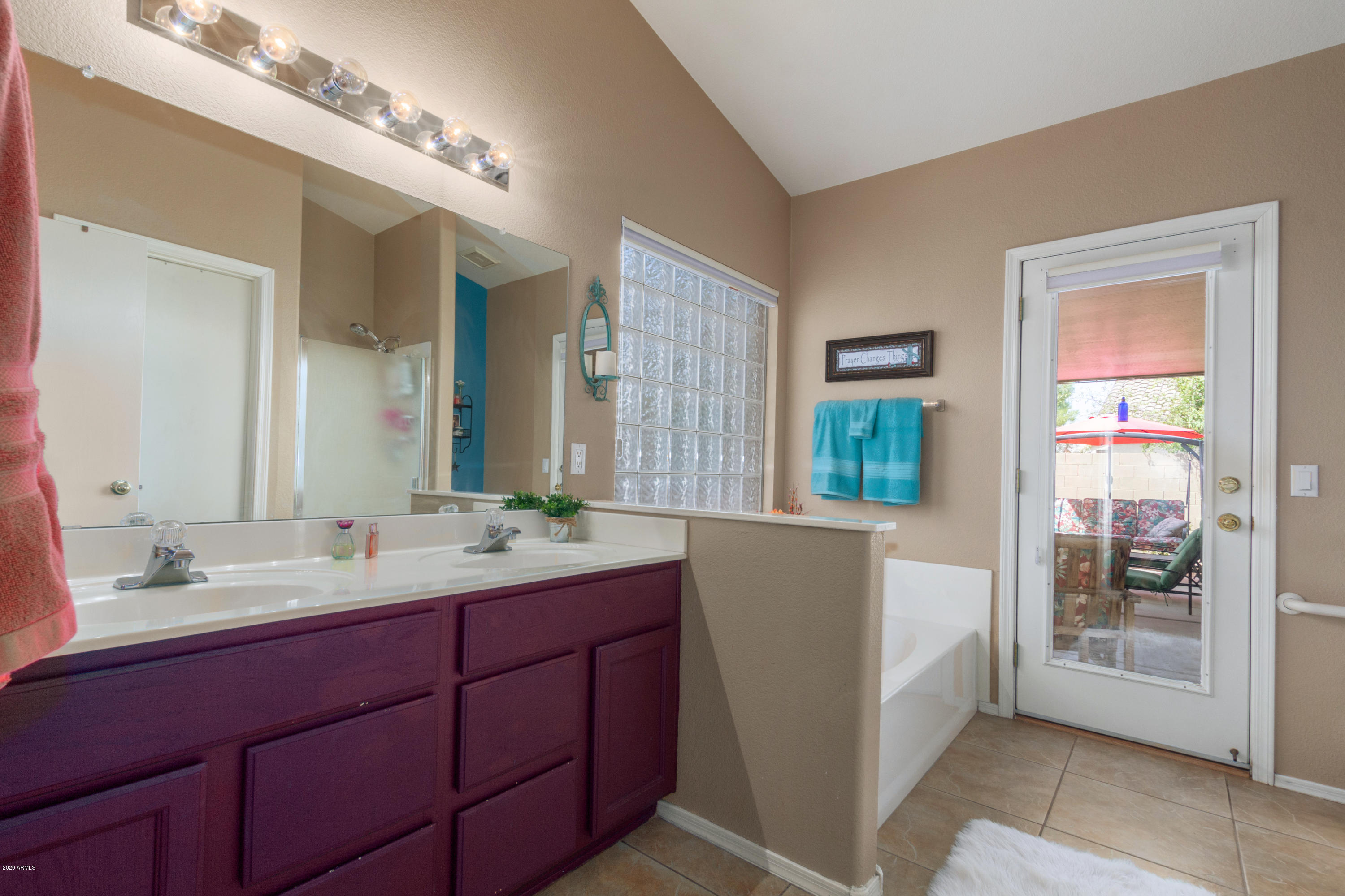 2257 East Stephens Road Gilbert, AZ 85296 - Photo 16 of 27 Master Bathroom