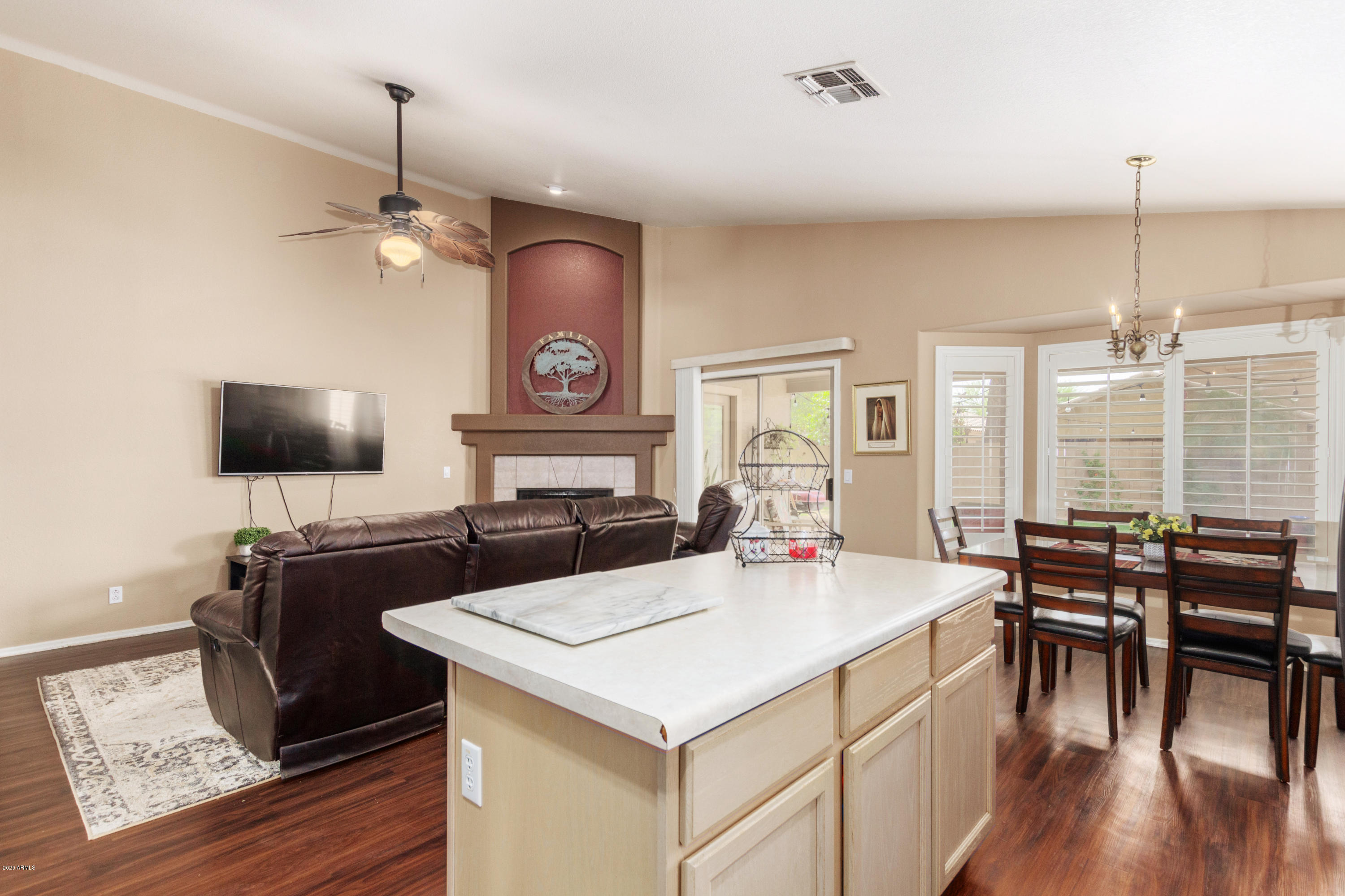 2257 East Stephens Road Gilbert, AZ 85296 - Photo 9 of 27 Open Kitchen