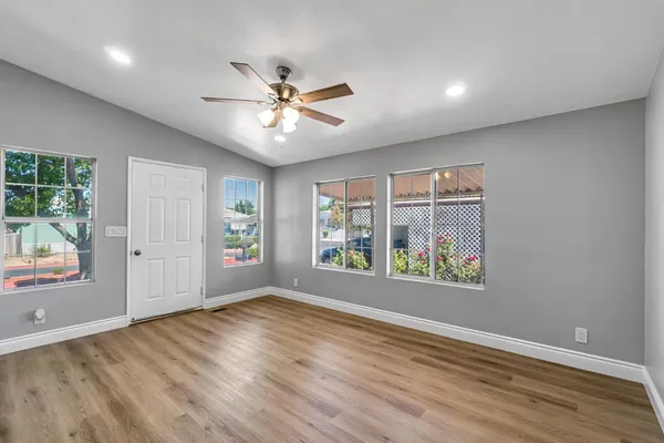 $99,900 | 1218 East Cleveland Avenue, Unit 103, Madera, CA 93638