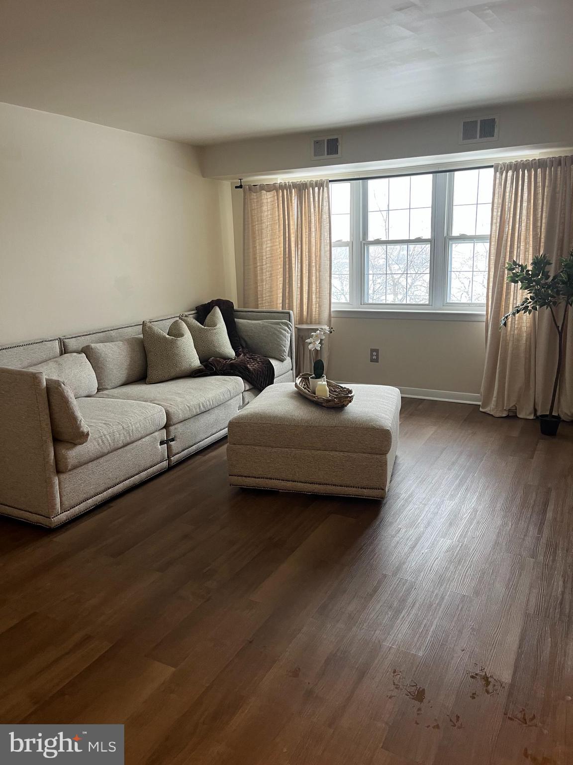 826 South Avenue, Unit R8 Secane, PA 19018 - Photo 11 of 17