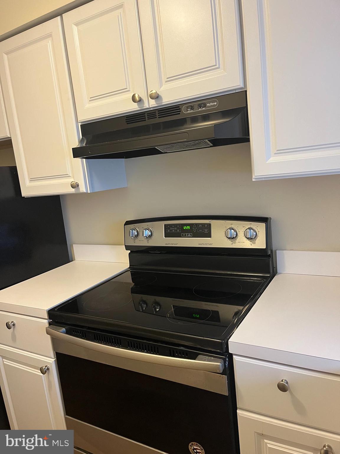 826 South Avenue, Unit R8 Secane, PA 19018 - Photo 14 of 17