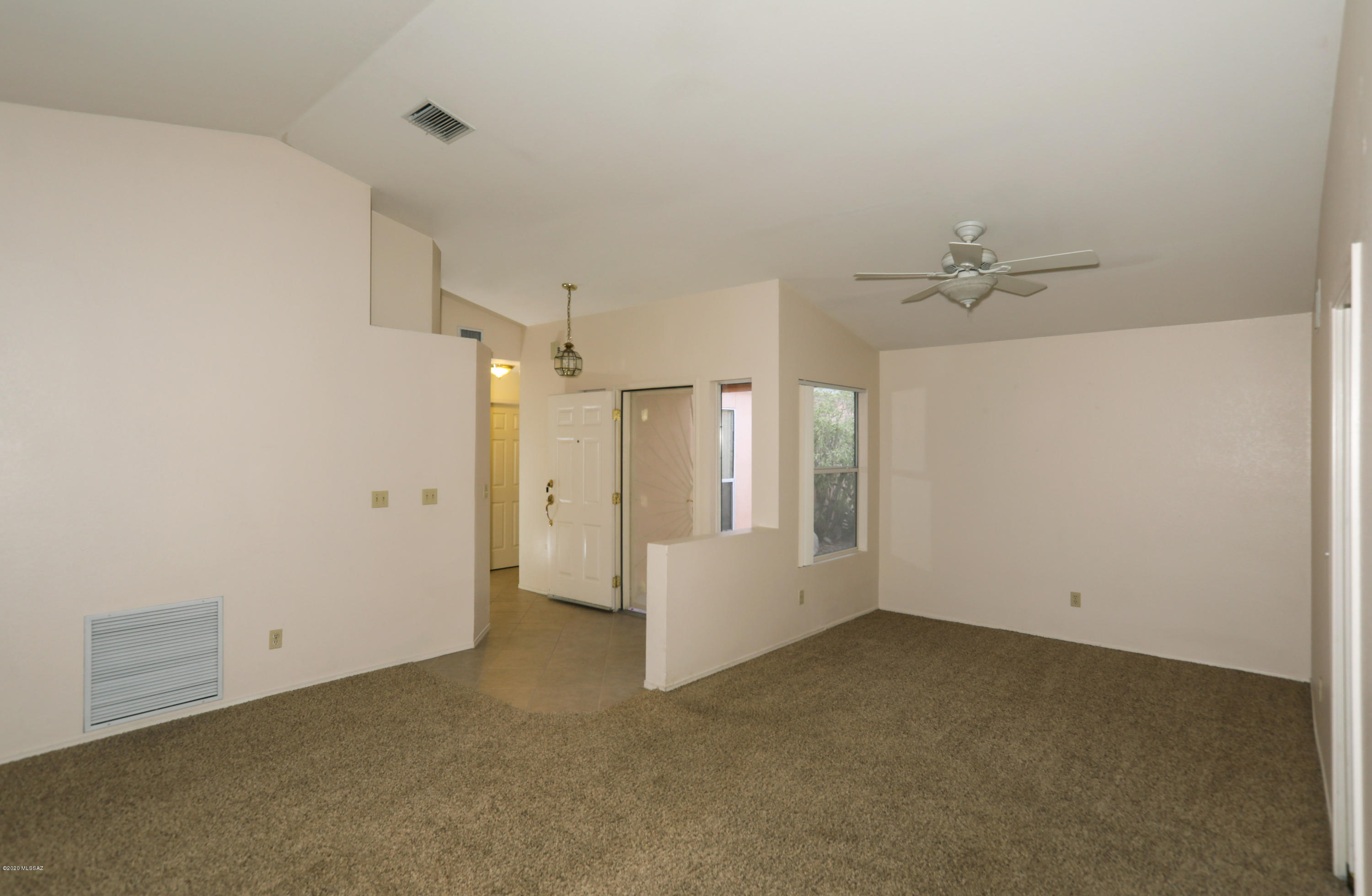 3581 West Thundercloud Loop Tucson, AZ 85742 - Photo 4 of 32