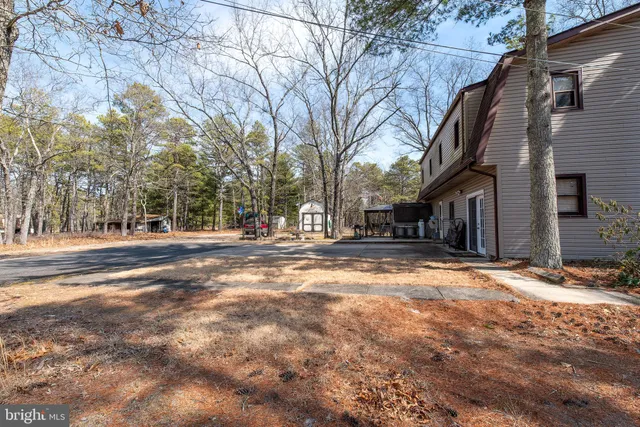 a view of a storage & utility room