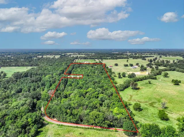 $410,000 | 334 County Road 2433, Como, TX 75431