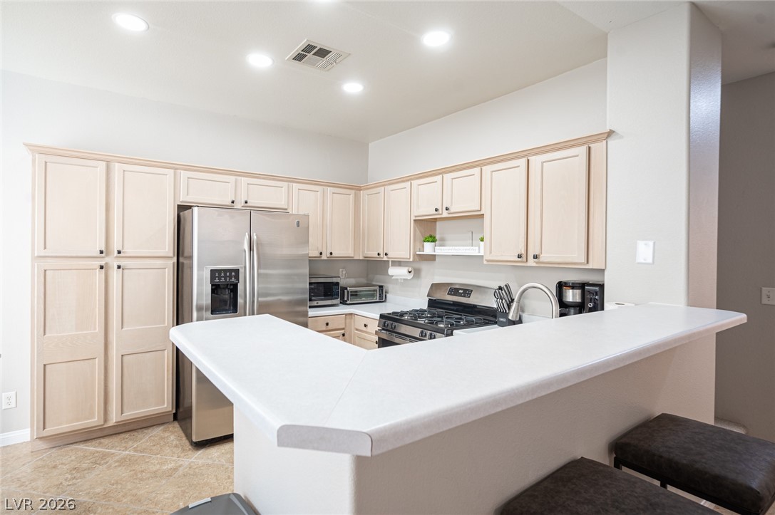 641 Solitude Point Avenue Henderson, NV 89012 - Photo 11 of 57