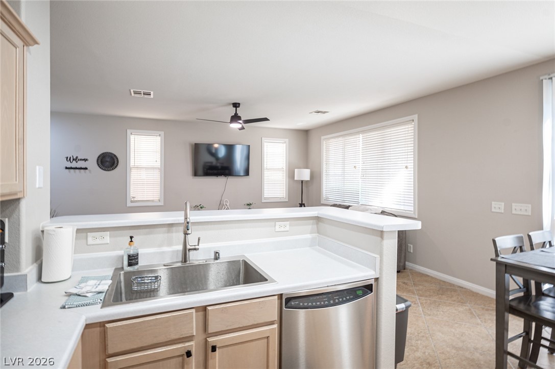 641 Solitude Point Avenue Henderson, NV 89012 - Photo 21 of 57