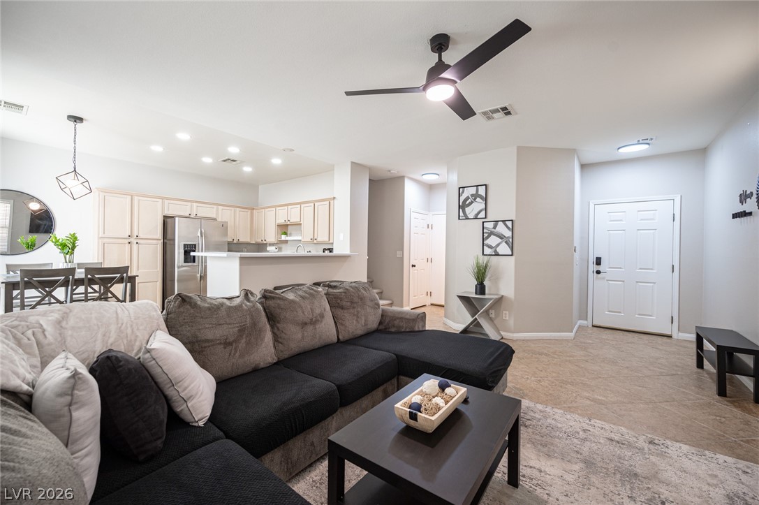 641 Solitude Point Avenue Henderson, NV 89012 - Photo 8 of 57