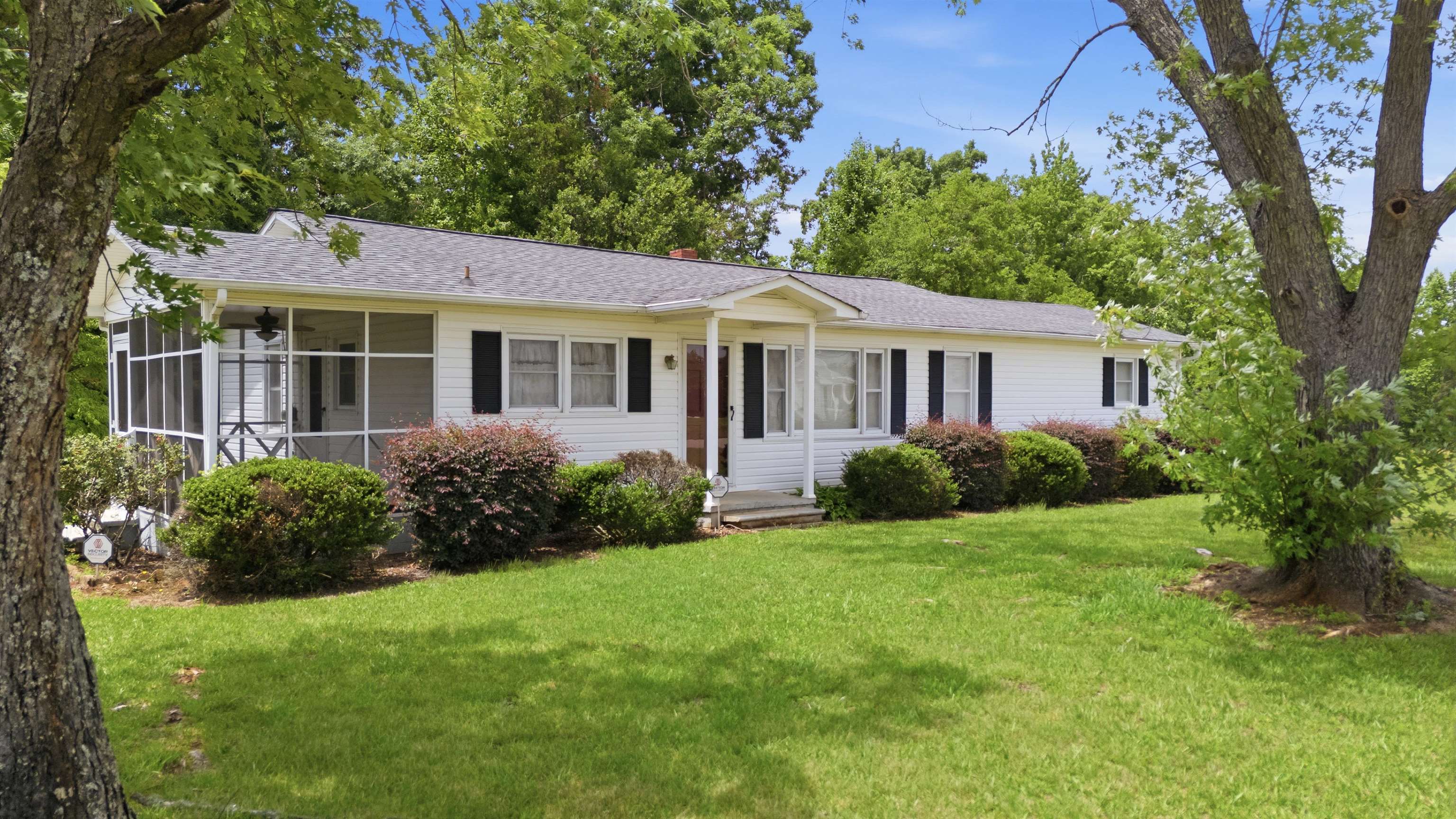 503 Cooley Springs School Road Chesnee, SC 29323 - Photo 2 of 20 Gallery Image 2