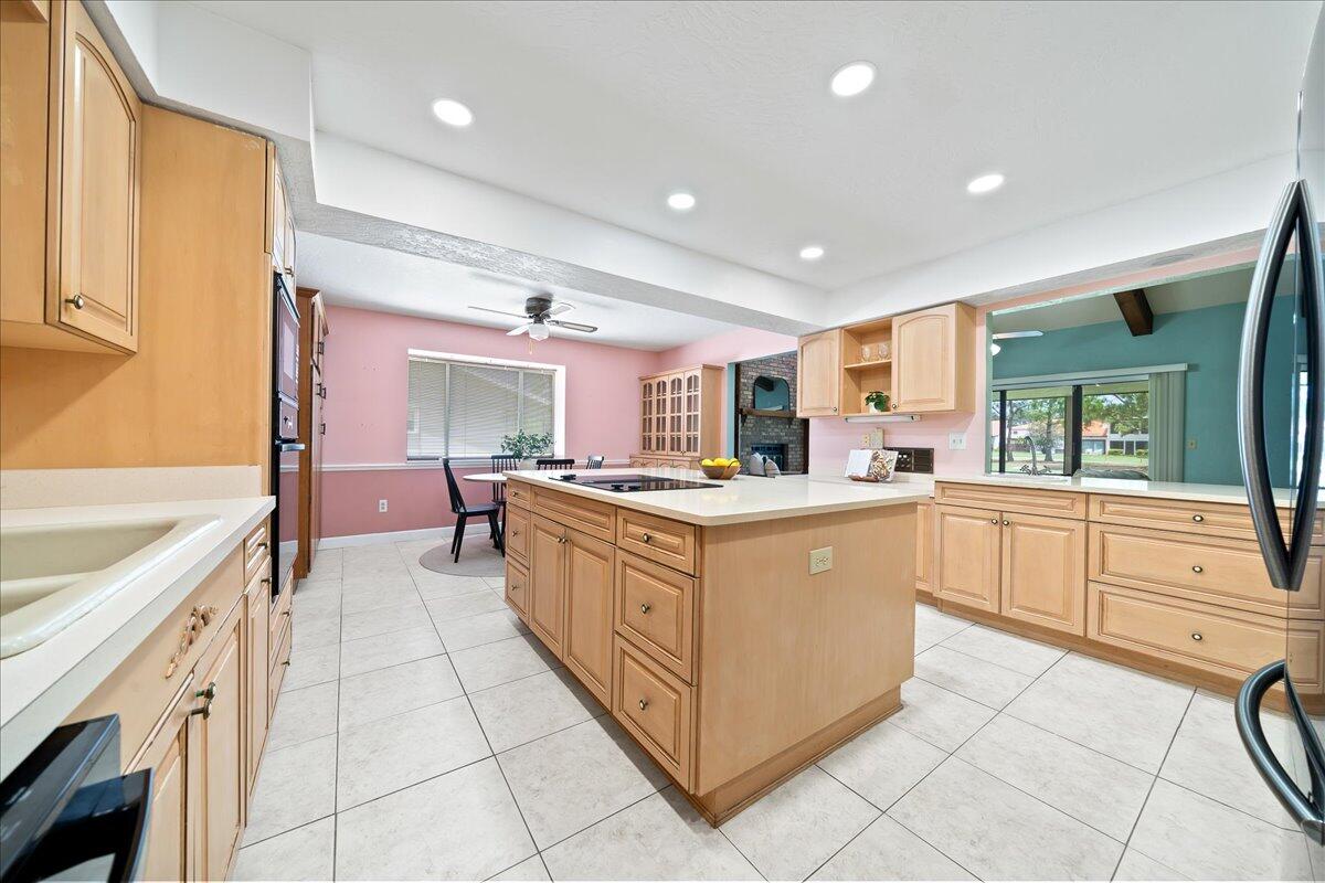 271 Sandy Run Melbourne, FL 32940 - Photo 15 of 41 a large kitchen with stainless steel appliances lots of counter top space