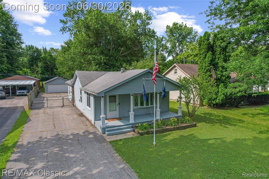 401 Center Street Carleton, MI 48117 - Photo 2 of 59