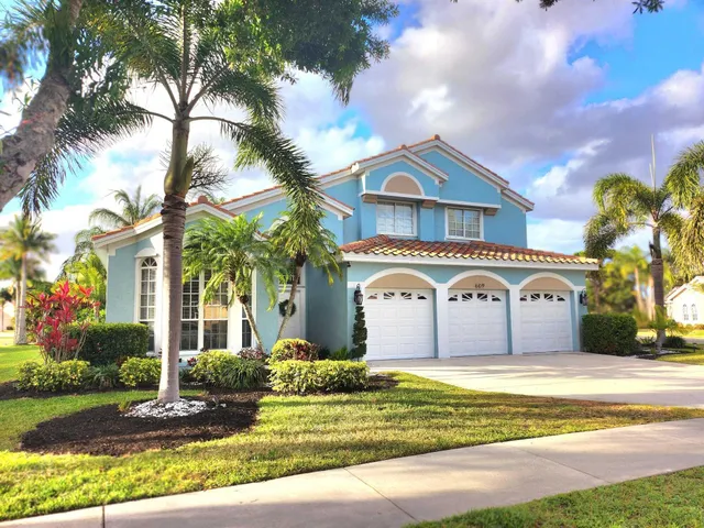 $695,000 | 609 Southwest Romora Bay, Port St. Lucie, FL 34986