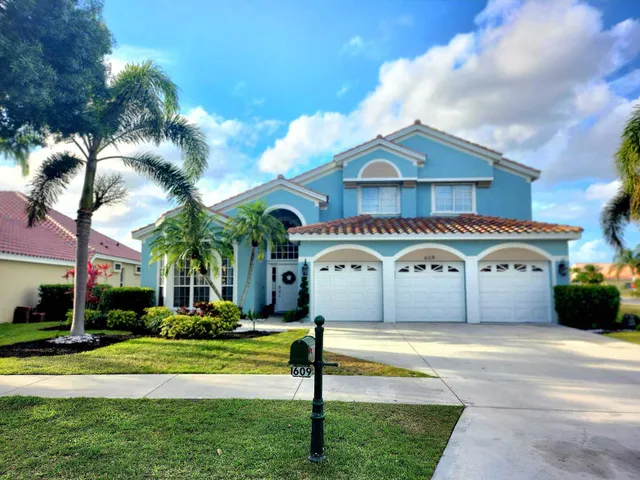 $695,000 | 609 Southwest Romora Bay, Port St. Lucie, FL 34986