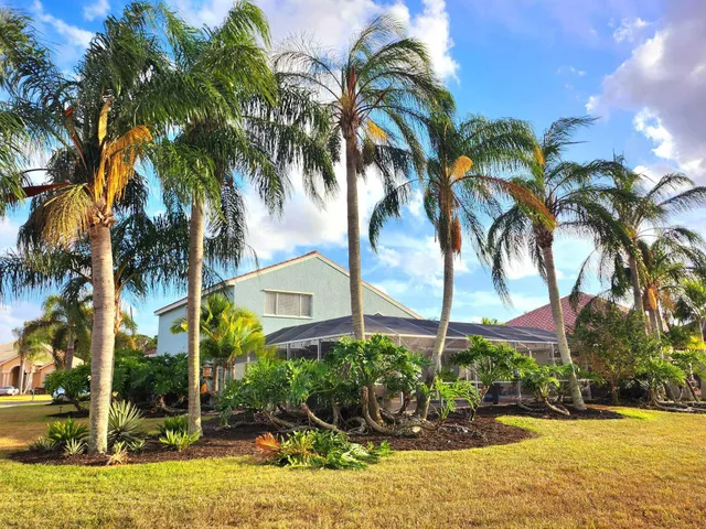 $695,000 | 609 Southwest Romora Bay, Port St. Lucie, FL 34986
