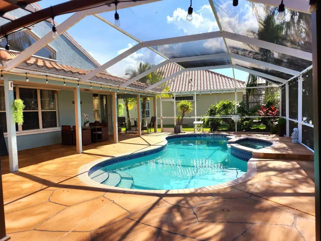 $695,000 | 609 Southwest Romora Bay, Port St. Lucie, FL 34986