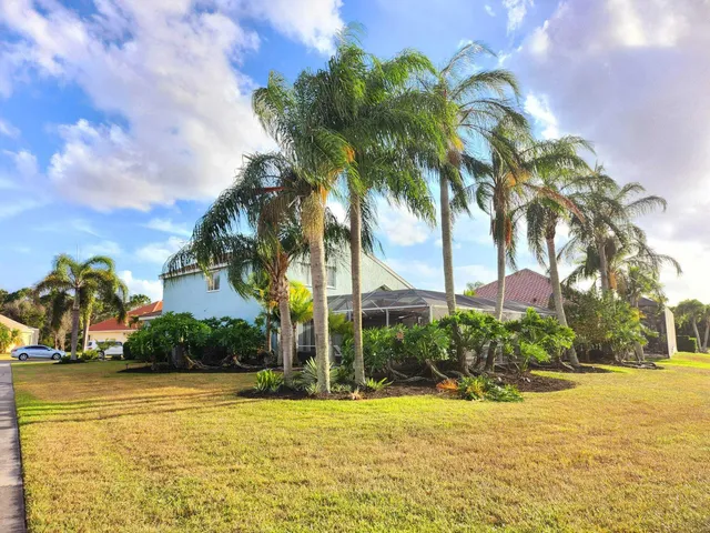 $695,000 | 609 Southwest Romora Bay, Port St. Lucie, FL 34986