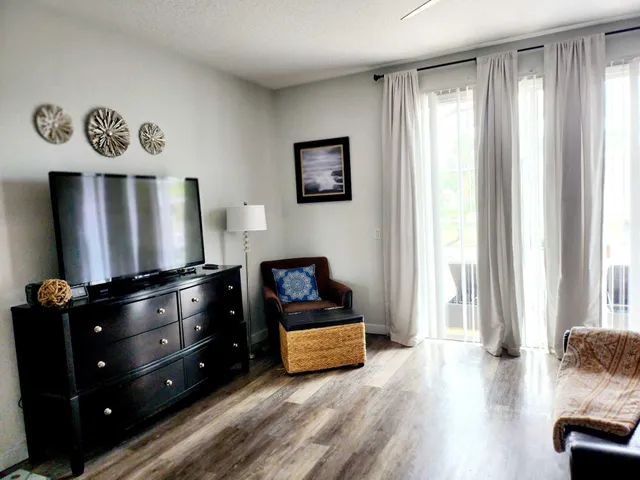 $695,000 | 609 Southwest Romora Bay, Port St. Lucie, FL 34986