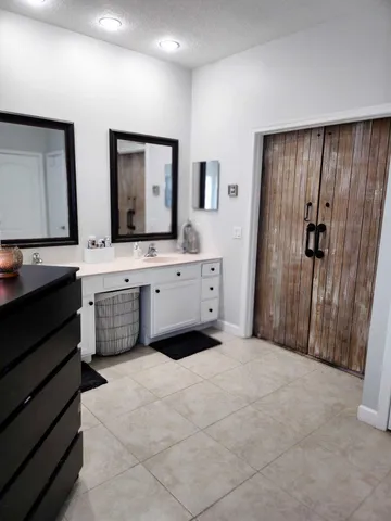 $695,000 | 609 Southwest Romora Bay, Port St. Lucie, FL 34986