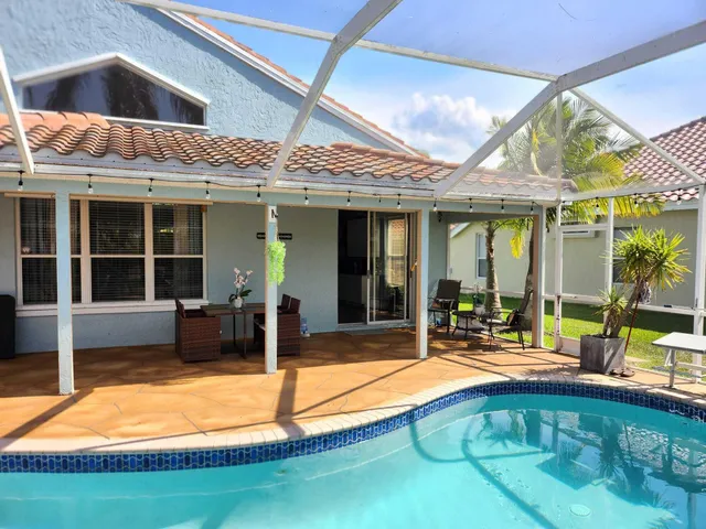 $695,000 | 609 Southwest Romora Bay, Port St. Lucie, FL 34986