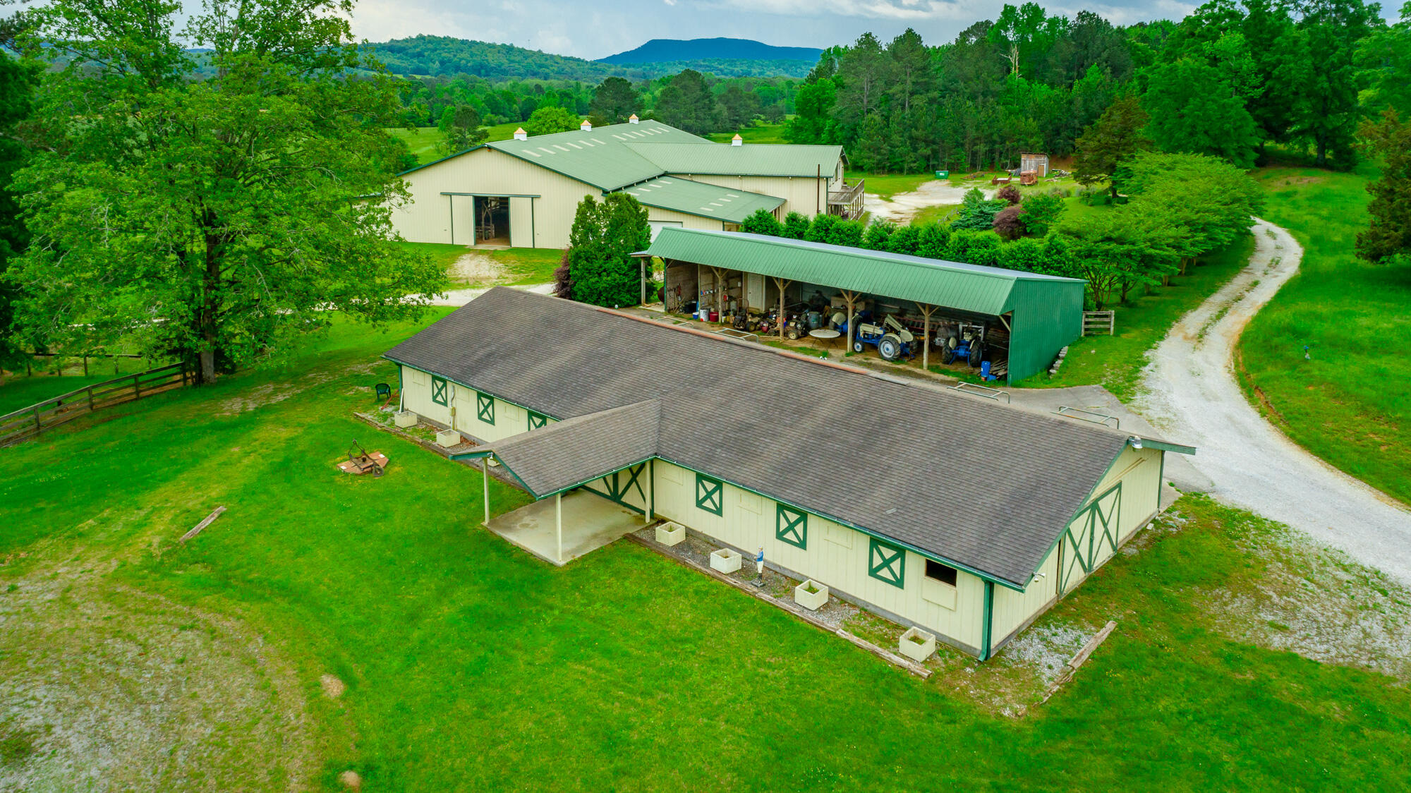 721 Gowans Road LaFayette, GA 30728 - Photo 4 of 126 721 Gowan Road Exterior Reshoot HD-157