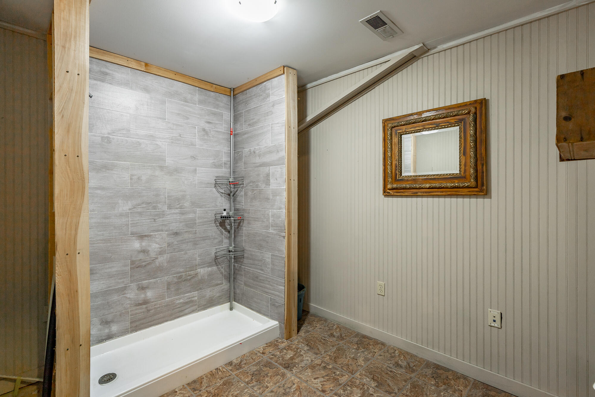 721 Gowans Road LaFayette, GA 30728 - Photo 69 of 126 Barndominium Shower Room