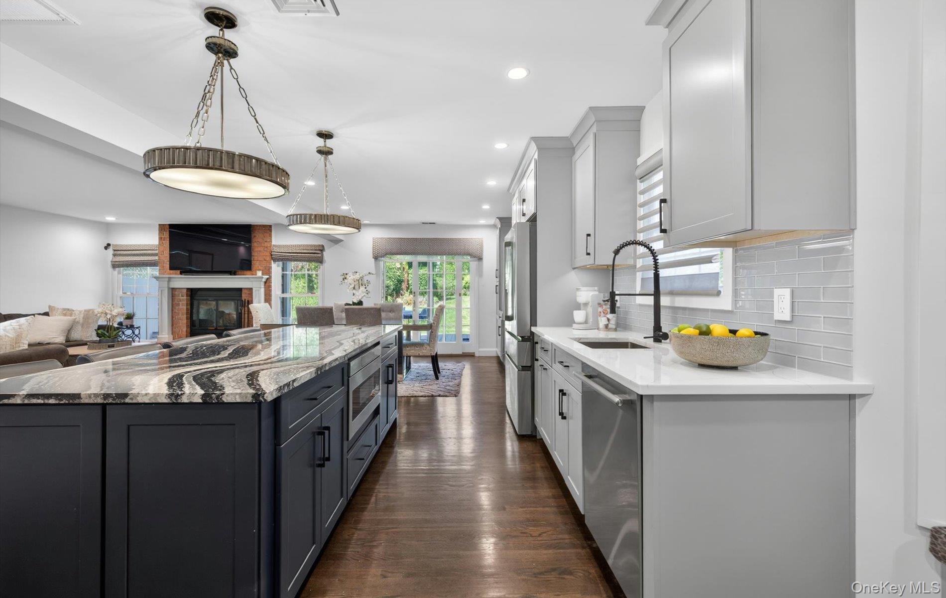 88 Hidden Ridge Drive Syosset, NY 11791 - Photo 13 of 37