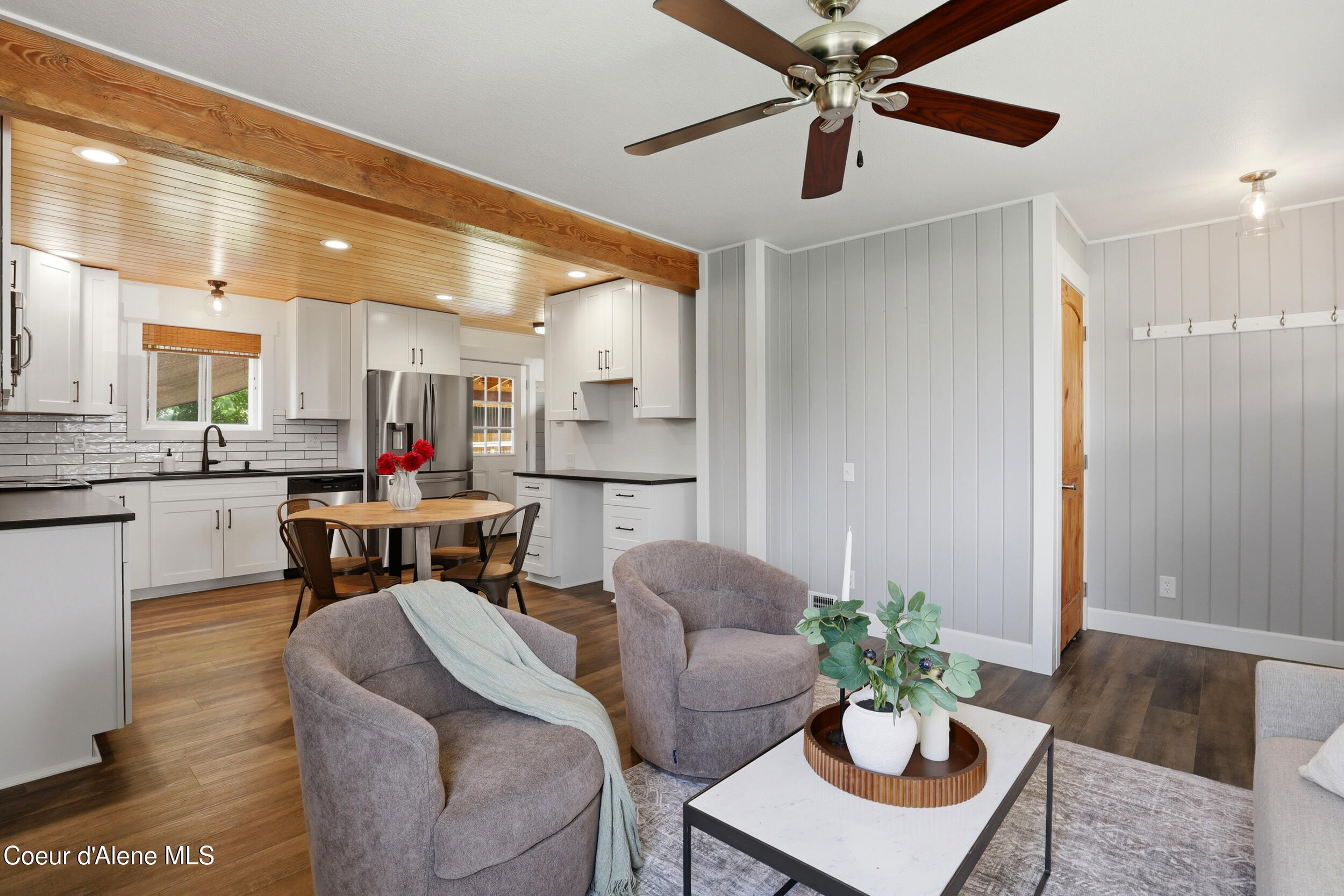 95 Whiskey Jack Road Sandpoint, ID 83864 - Photo 8 of 29 living room & kitchen