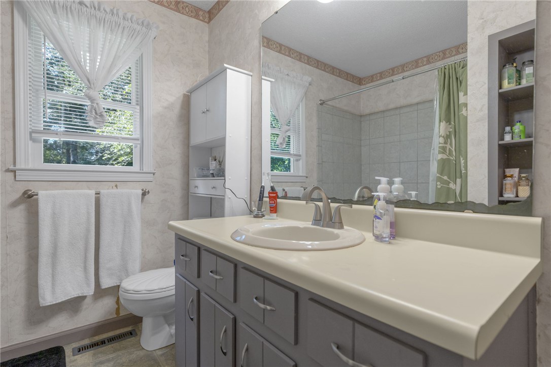 271 Issaqueena Drive Central, SC 29630 - Photo 22 of 36