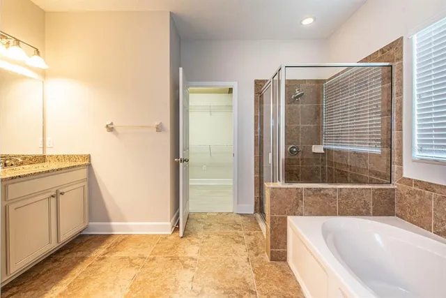 $3,000 | 16226 Bayberry View Drive, Lithia, FL 33547