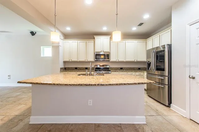 $3,000 | 16226 Bayberry View Drive, Lithia, FL 33547