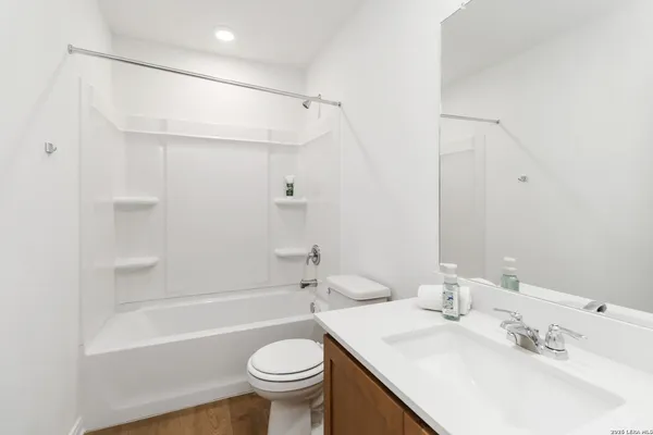 $1,750 | 5115 Cindy Brook, Unit 1, San Antonio, TX 78253