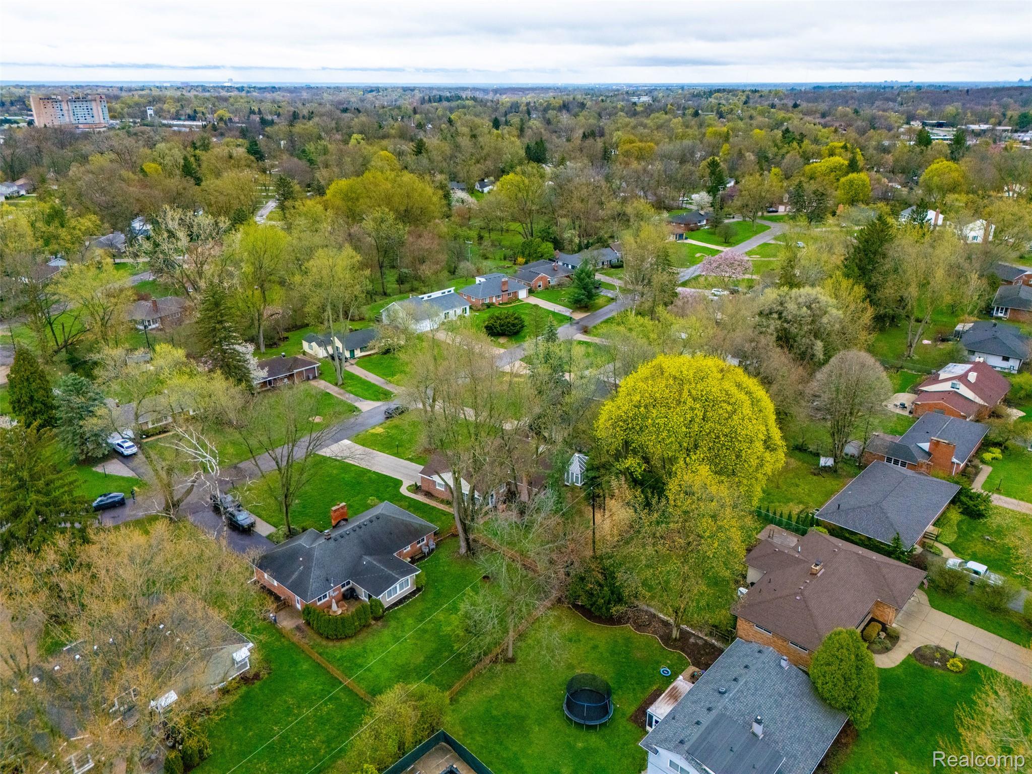 2210 Lancaster Road Bloomfield Hills, MI 48302 - Photo 35 of 35 Aerial perspective of suburban area