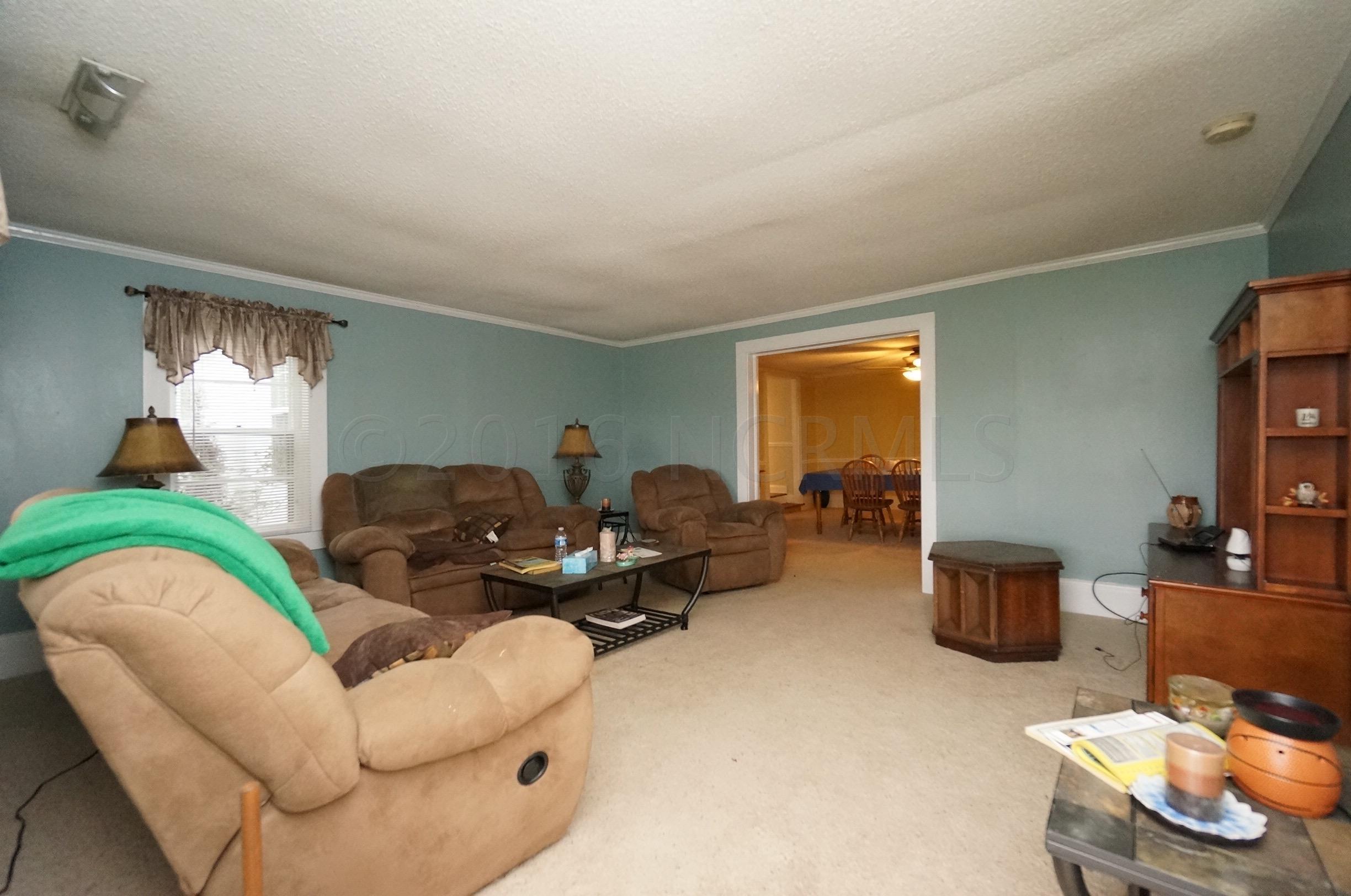 319 Newport Loop Road Newport, NC 28570 - Photo 2 of 20 Living Room