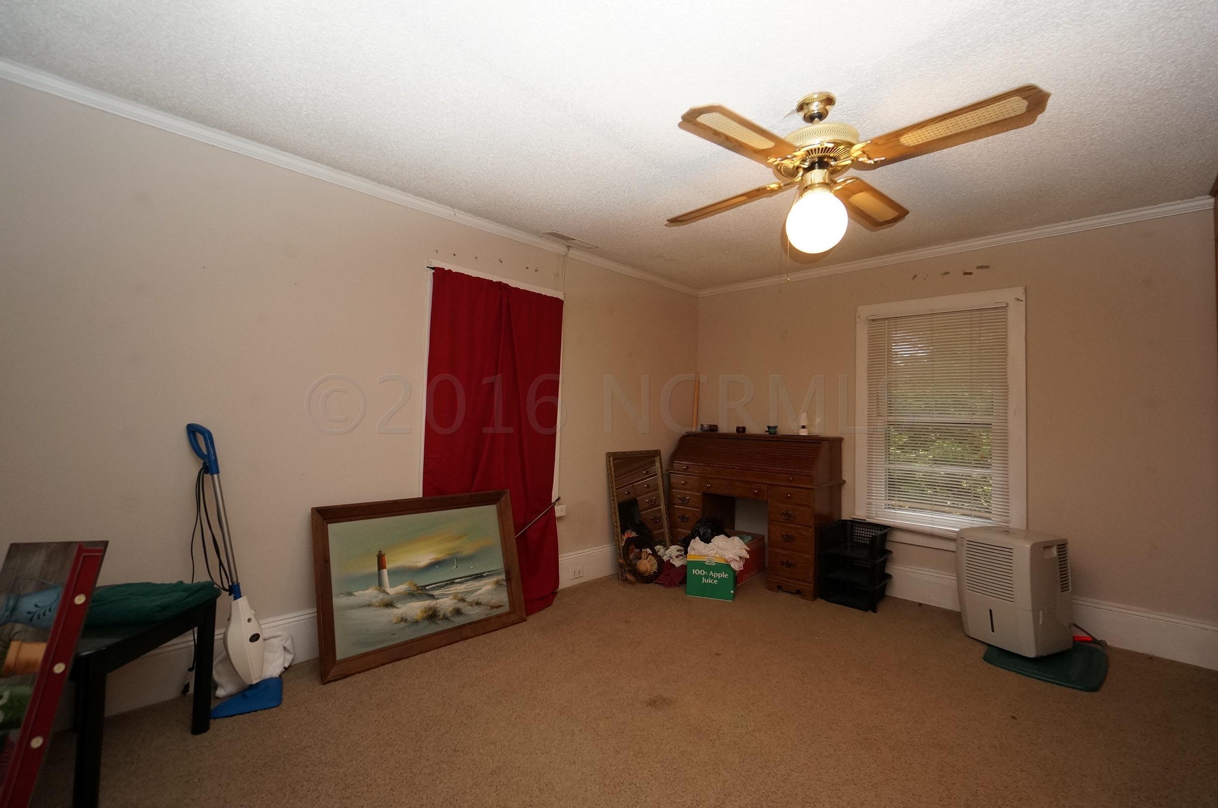 319 Newport Loop Road Newport, NC 28570 - Photo 5 of 20 Dining Area